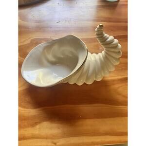 Vtg Atlantic Mold Ceramic Pottery Cornucopia Horn of Plenty White Irridescent
